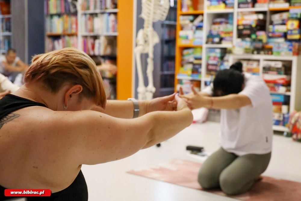 joga w bibliotece