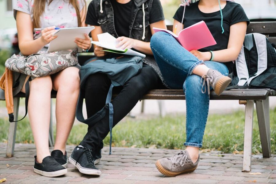 studenci studia uczniowie szkola edukacja