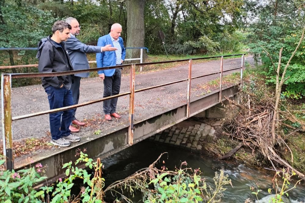 Wojewoda Śląski Marek Wójcik z wizytą w gminie Nędza: Ochrona przeciwpowodziowa na pierwszym planie