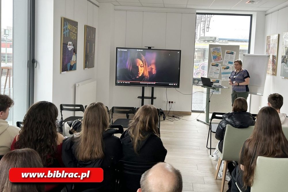 O zagrożeniach i szansach cyfrowego świata na Stacji Młodych