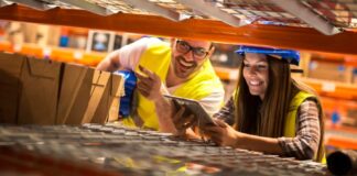 praca przyjazn magazyn