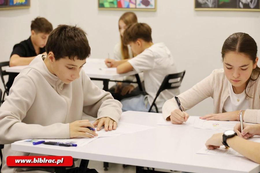 Uczniowie z SP 15 najlepsi w XVII Konkursie Wiedzy o Ruchu Drogowym