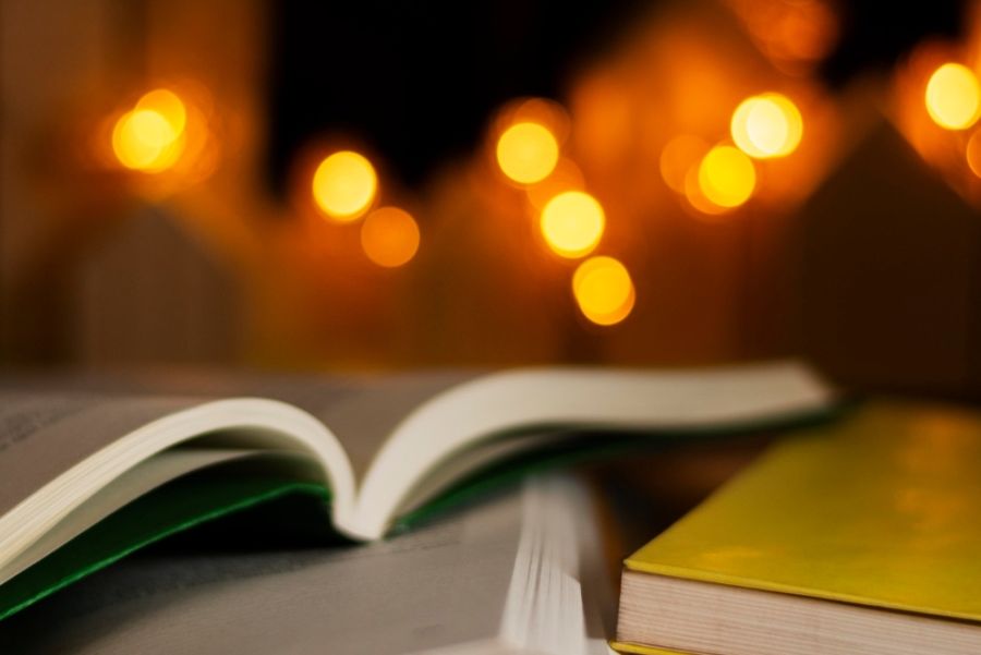 biblioteka ksiazki noc