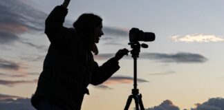 fotograf aparat zachod slonca