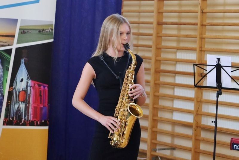 Powiatowa inauguracja nowego roku szkolnego w II LO