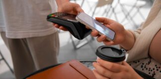 zakupy kawiarnia platnosc karta