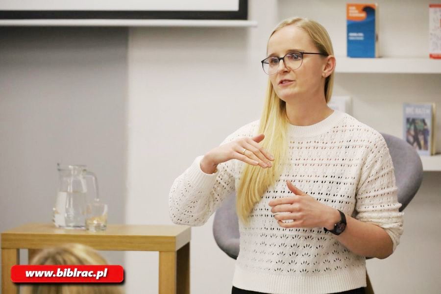 Nie ma idealnych rodziców. Spotkanie z Anitą Kiderys w raciborskiej bibliotece