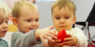 Najmłodsi poznawali tajniki krwiodawstwa w RCKiK w Raciborzu