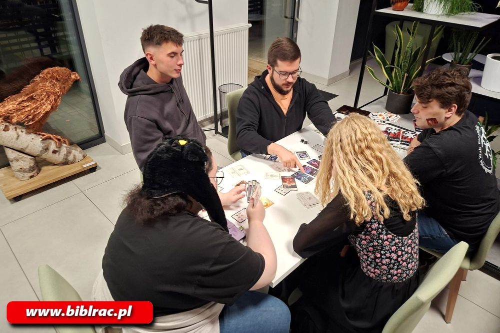 Dzień Grozy na Stacji Młodych przyciągnął fanów horroru i tajemnic