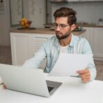 komputer dokumenty praca zdalna home office