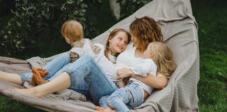 wakacje urlop lato rodzina matka kobieta dzieci