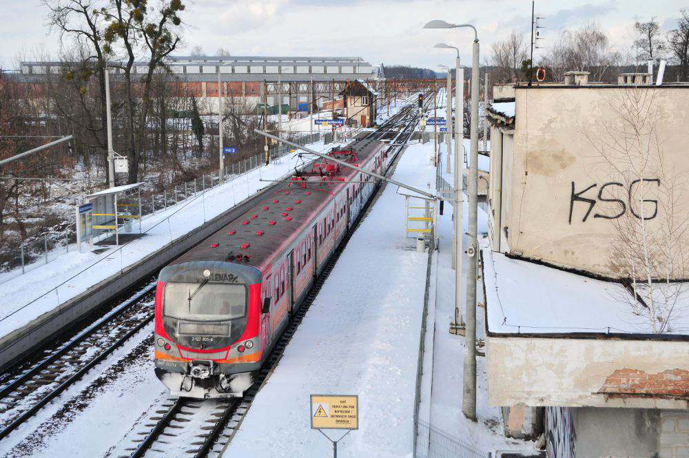 Koniec problemów z krótkimi peronami w Kuźni Raciborskiej. PLK planuje modernizację Pociąg Polregio w Kuźni Raciborskiej