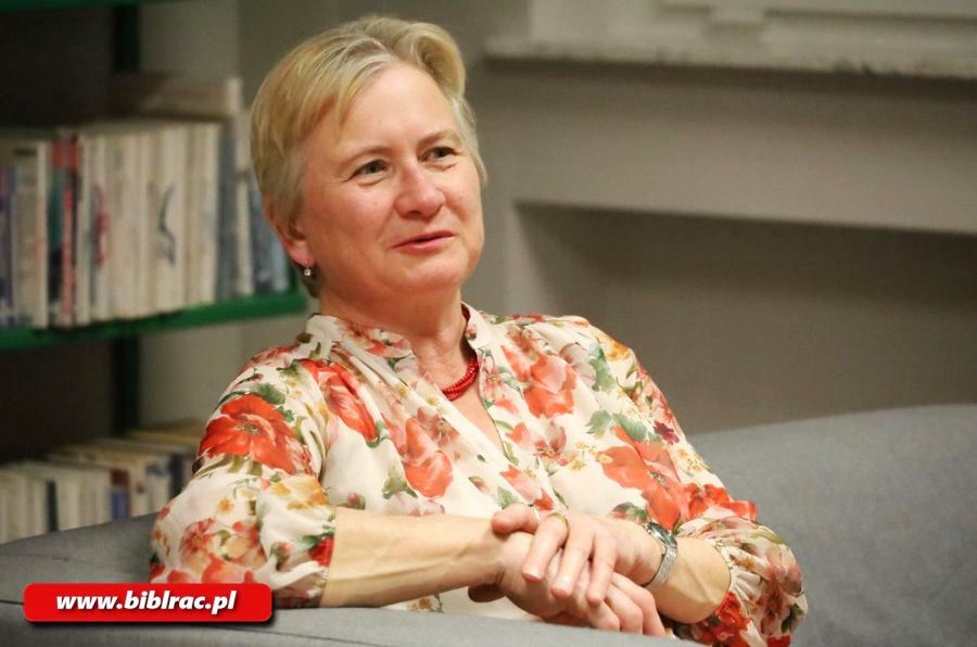 Dzień Kobiet z książką. Spotkanie z Danutą Chlupową w raciborskiej bibliotece