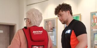 Seniorzy z Raciborza uczą się ratować życie