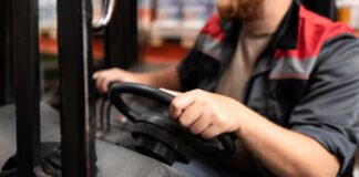 praca magazyn wozki widlowe