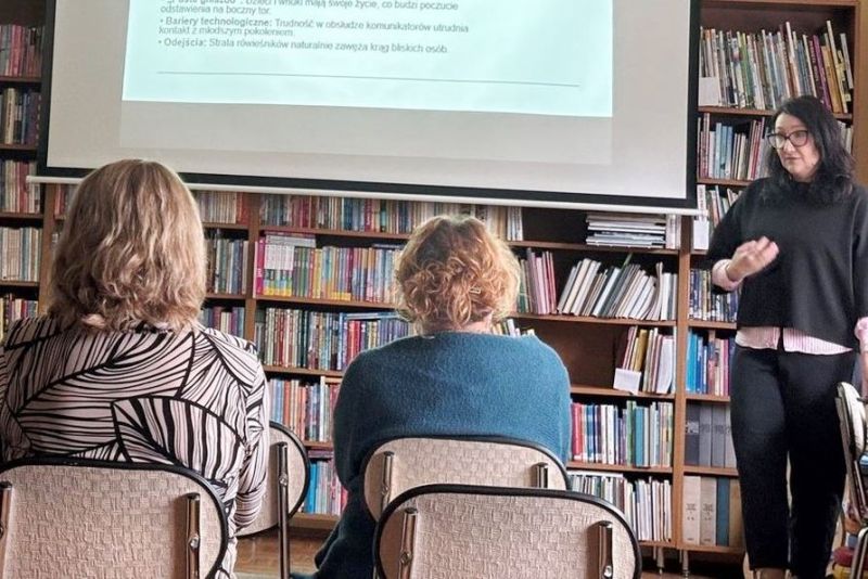 O zdrowiu, ruchu i diecie. Spotkanie dla seniorów w bibliotece w Ocicach
