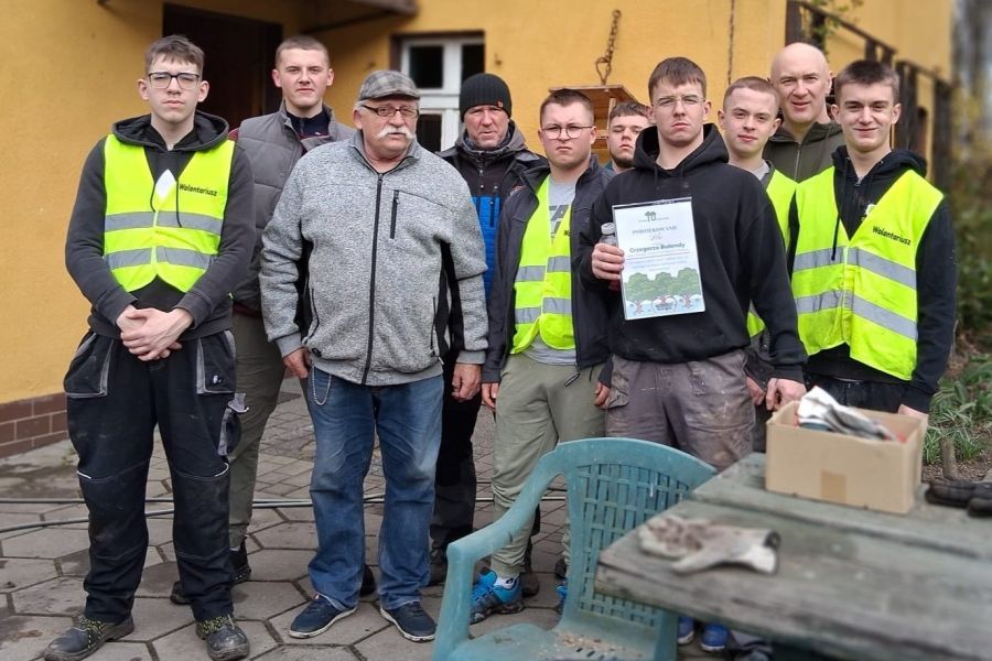 W Raciborzu przybywa zieleni. Wolontariusze posadzili 250 drzew