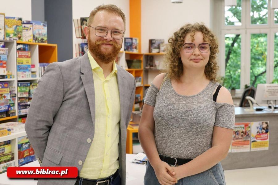 Krzysztof Piersa spotkał się z czytelnikami raciborskiej biblioteki